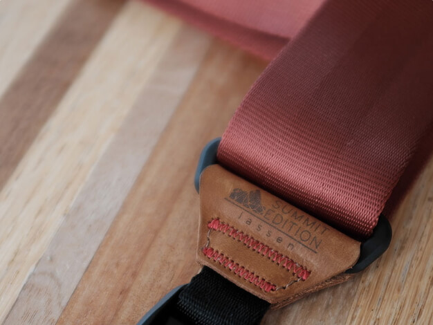 Peak Design Slide Summit Edition Lassen (Red/Tan)