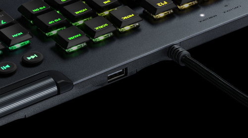 Logitech คีย์บอร์ด G813
